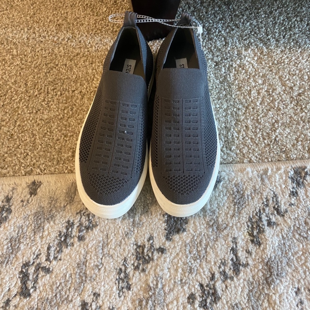 Steve Madden Slip in Sneakers
